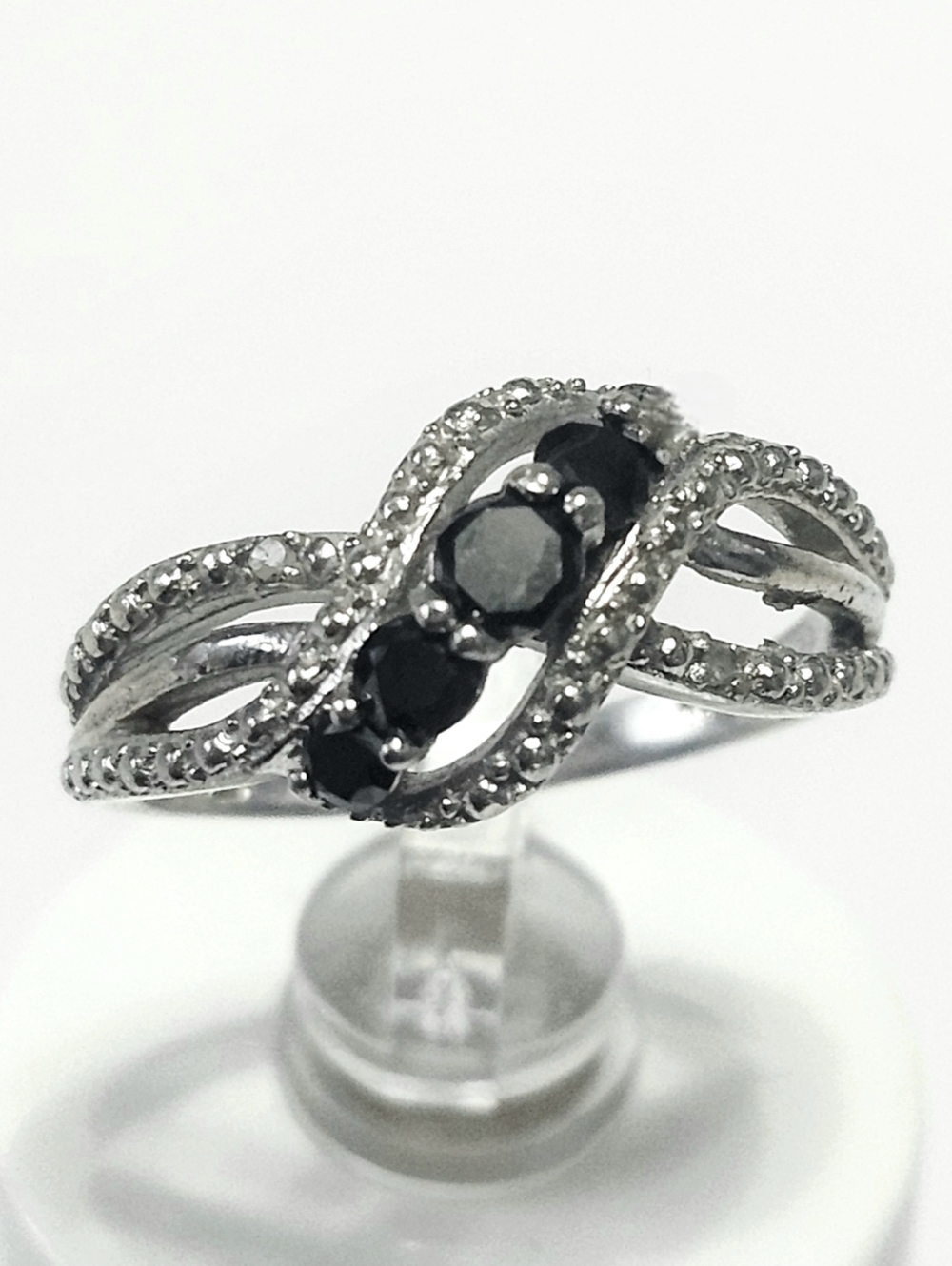 Sterling Silver Black & White Stone Infinity Ring size 6 one Stone Missing - Picture 3 of 11